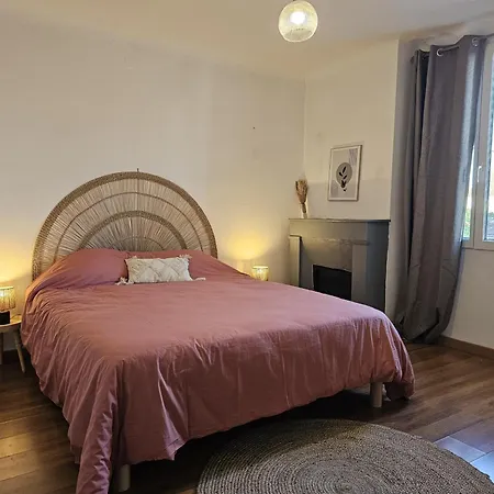 La Charmante Nyaraló