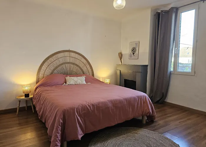 La Charmante Nyaraló